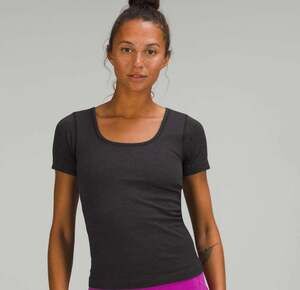 Lululemon Ebb to Street Ribbed Short-Sleeve Shirt Built in Bra size 4 Black